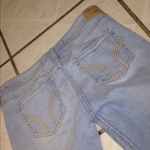 Hollister light wash jeans - Picture 3 of 5